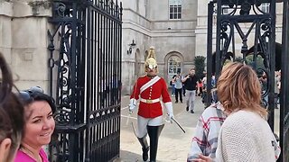 Tourist shouts move at other tourist as the guard stands about him #horseguardsparade