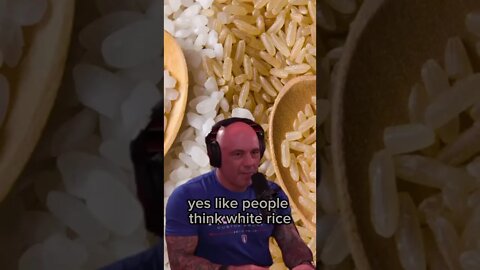 Brown rice is bad for you according to Joe Rogan - White rice vs brown rice #shorts