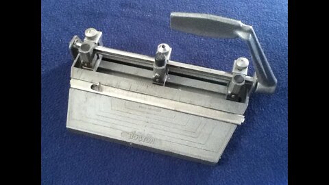 SHOW AND TELL [78] : Vintage BOSTON 3 Hole / 2 Hole Punch