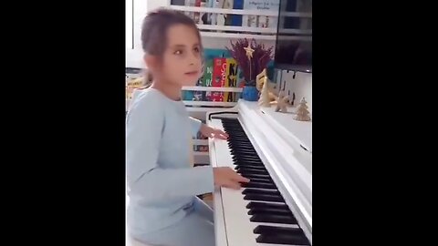 Ipek Nisa Göker is a 7-year-old pianist and composer who is blind