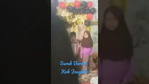 Suruh Berdiri Kok jongkok