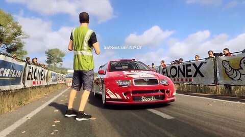 DiRT Rally 2 - Fabia Flies Through Descenso por carretera