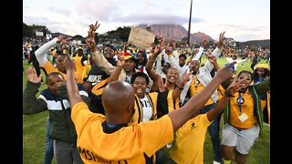 WATCH: Chaos in Stellenbosch as thousands of ticketless Kaizer Chiefs fans pitch up for MTN8 clash