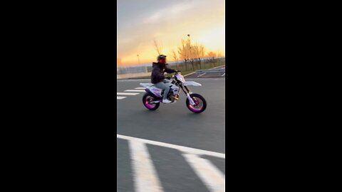 Mood On Bike Stunt 💜