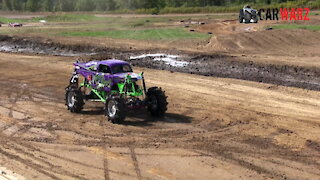 KING SLING Mega Truck Freestyling At Cornfield 500