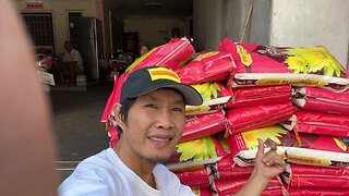 Cám ơn Tấm Lòng của ăn nhân. Đã mua gạo cho bà con Tỵ Nạn tại Thái Lan