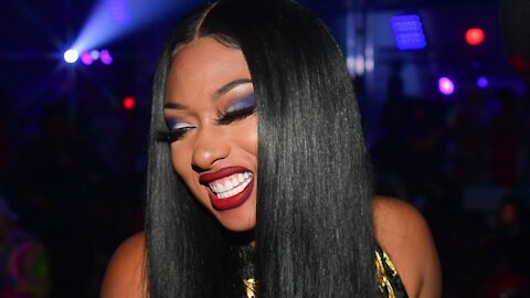 Megan Thee Stallion Gold Eyeliner