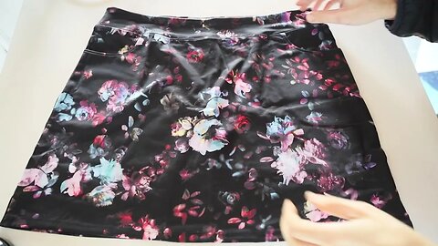 Ryandrew Womens Lightweight Athletic Skort Dark Knight Floral Pattern Close Up