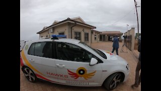 SOUTH AFRICA - Durban - HAWKS, Asset Forfeiture Unit raid Zandile Gumede's home(Videos) (4Sb)