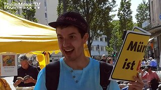"Kampf gegen Rechts" - Julian diffamiert auch Gäste in Kneipen? - UlliOma Demo am Tag X 3.6.23 (5)