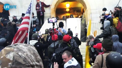EXCLUSIVE: Police tear gas Trump protestors at US Capitol
