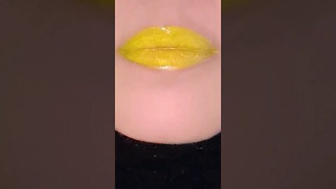 Simple Lip Tutorial Art Glitter #makeup #short #shorts #viral #shortvideo #lipswatches #grwm