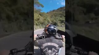 Subindo a Serra do Rio do rastro de moto no estilo GTA #shorts