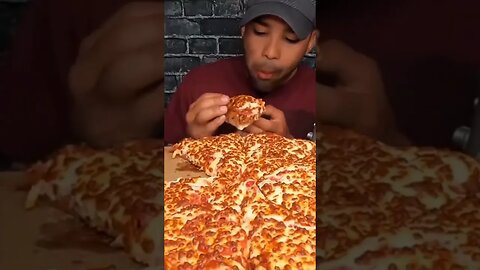 ASMR MUKBAND PIZZA