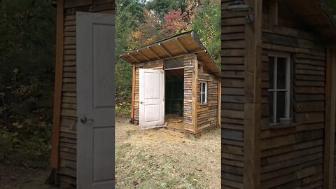 Tin roof for the pallet Chicken coop