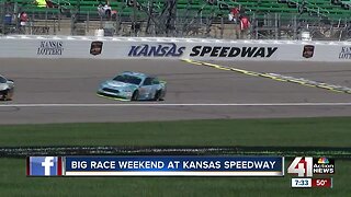 Nascar gets underway at Kansas Speedway