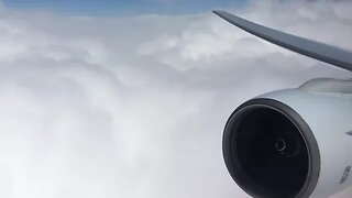 [Rolls-Royce engine view] Cathay Pacific B777-300 LANDING at Seoul Incheon
