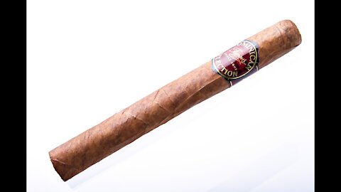 Cheap Stick Shootout 5 Oro Cubano Churchill vs Famous Dominican Selection 4000 Toro Cigar Review