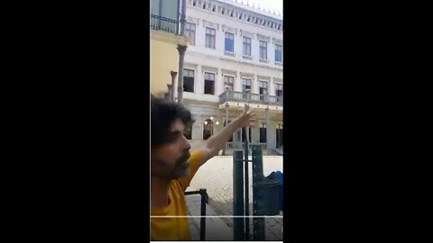 O Palácio do Catete sendo profanado pelos picadores globalistas transnacionais.