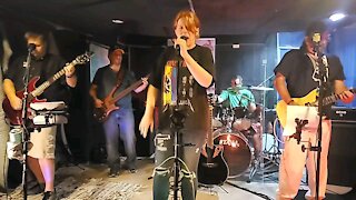 Beyond Jeff's Basement (with guest Vocalist)