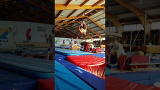 rundak backflip salto w tył ?🤔 #shortvideo #youtubeshorts #short #action #akrobatyka #trening #me