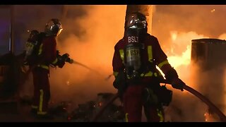 Pogroms and burning cars: protests against pension reform took place in Paris, 200 rioters detained