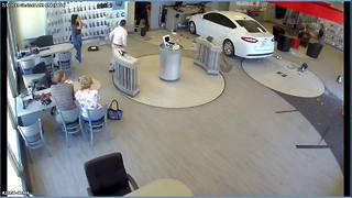 Video shows driver plowing into Verizon store in Tempe