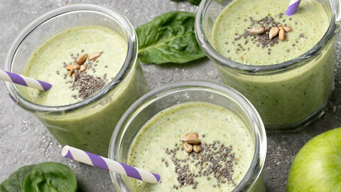 Power Up Your Day: The Oman Apple & Spinach Energizer Smoothie!