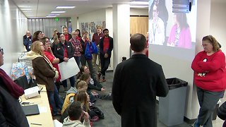 Denver teachers union still plans to strike as Denver Public Schools scrambles to hire hundreds of substitutes