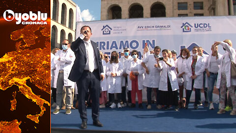 COMITATO TERAPIE DOMICILARI COVID RIEMPIE PIAZZA DUOMO, MILANO - Speciale #Byoblu