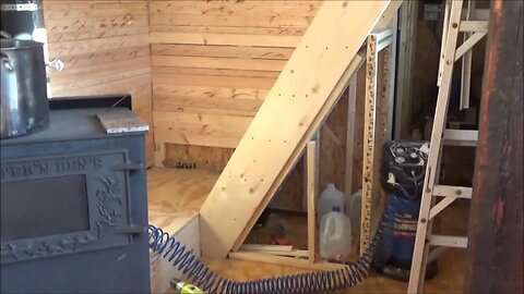 Using Reclaimed Lumber For Homemade Tiny Home Paneling