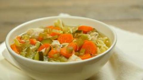 Slow Cooker Hearty Chicken Noodle Soup