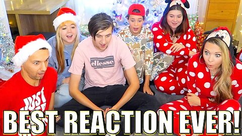 REACTING to our FIRST EVER CHRISTMAS home video 🎄 Vlogmas 2022