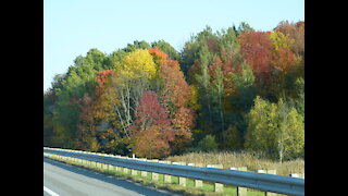 Amazing Autumn Colors // Road trip to Mont Tremblant