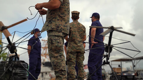 LSE21 – 3d Marine Division establishes communications aboard USCGC William Hart