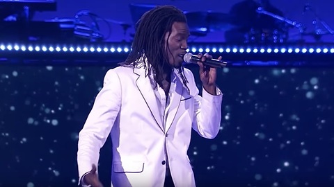 Ejyp Johnson SHOCKS Famed Apollo Theatre with Barry White's voice!