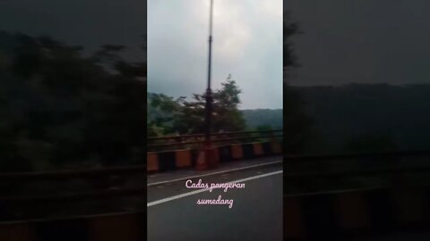 pemandangan indah kalau lewat cadas pangeran.