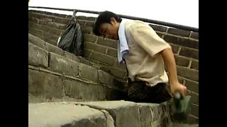 Legless Man Climbs Great Wall