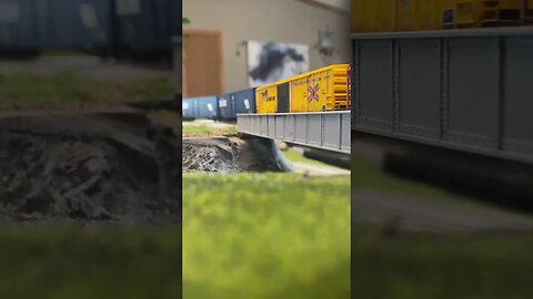 N scale Canadian Pacific Manifest train