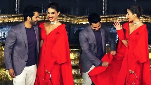 Varun Dhawan, Kriti Sanon MASTI at Nita Ambani Cultural Center Launch