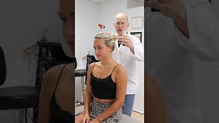 Toksen Hammer Tapping Removes Pain In Neck