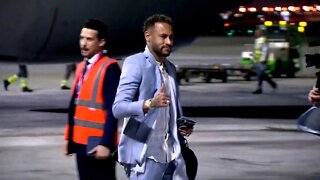 Neymar arrives in Qatar! | World Cup favourites Brazil touch down in Doha