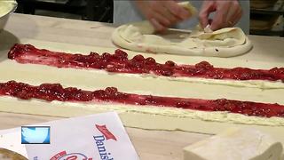 Bakery churns out holiday Kringle