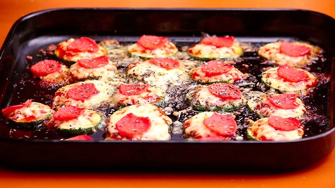 Zucchini is nice and healthy, but when you make mini pizza with them, it's DELICIOUS