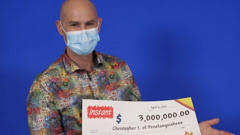 An Ontario Man Thought He Won $3K In The Lotto But Then Noticed 3 More Zeros On His Cheque