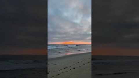 #cloudy #sunset #beach #ocean #waves #oceanwaves #huntingtonbeach