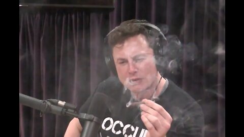 Tesla CEO Elon Musk Smokes Weed During Joe Rogan Podcast MSNBC Report Velshi & Ruleh