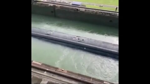 Rare footage of a U.S. Navy Virginia-class nuclear attack submarine passing through the Panama Canal