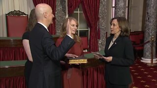 Sen. Pete Ricketts sworn into the United States Senate