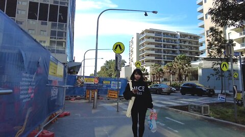 Walking to Sydney Mascot Railway Station